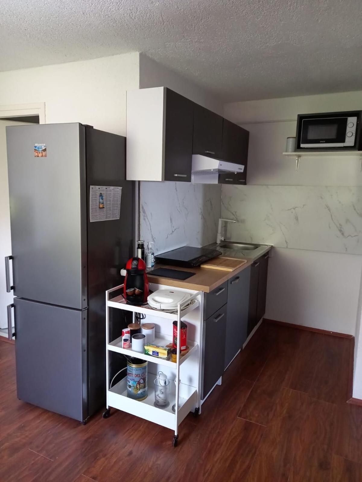Apartmani 'Cvit' Karlobag Exterior photo